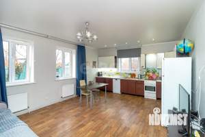 Дом 160м&sup2;, 2-этажный, участок 10 сот.  