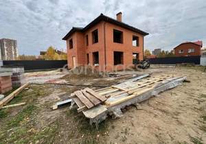 Дом 220м², 2-этажный, участок 12 сот.  