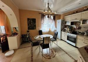 Дом 236м&sup2;, 4-этажный, участок 2 сот.  