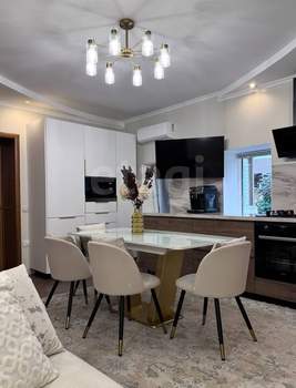 Дом 150м&sup2;, 2-этажный, участок 13 сот.  