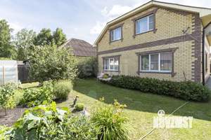 Дом 200м&sup2;, 2-этажный, участок 6 сот.  