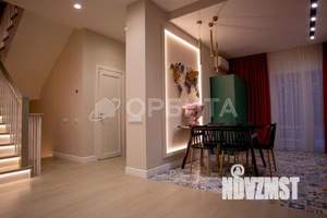 Дом 267м&sup2;, 2-этажный, участок 8 сот.  