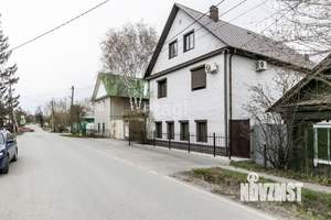 Дом 381м&sup2;, 3-этажный, участок 6 сот.  