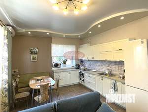 Коттедж 192м&sup2;, 2-этажный, участок 13 сот.  