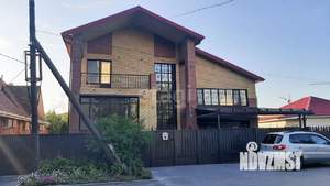 Дом 378м², 3-этажный, участок 7 сот.  