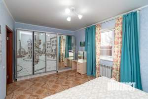 Дом 160м&sup2;, 2-этажный, участок 10 сот.  