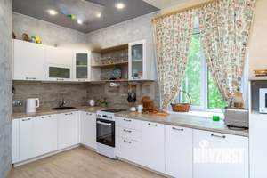 Дом 291м², 3-этажный, участок 13 сот.  