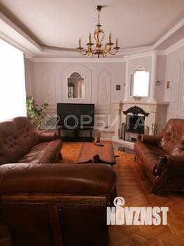 Дом 300м&sup2;, 2-этажный, участок 9 сот.  