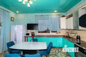 Дом 169м&sup2;, 2-этажный, участок 9 сот.  