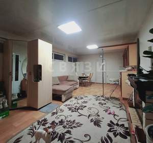 Дом 760м&sup2;, 3-этажный, участок 8 сот.  