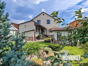 Дом 472м&sup2;, 2-этажный, участок 10 сот.  