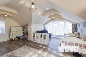 Дом 258м&sup2;, 3-этажный, участок 6 сот.  