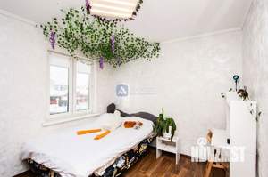 Коттедж 230м&sup2;, 3-этажный, участок 10 сот.  