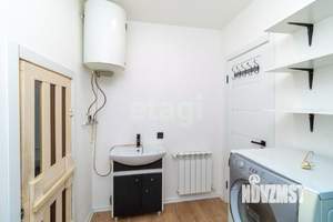 Дом 42м&sup2;, 2-этажный, участок 10 сот.  