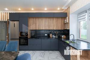 Коттедж 138м², 2-этажный, участок 5 сот.  