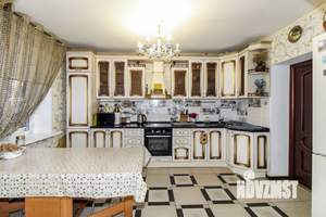 Дом 210м², 2-этажный, участок 5 сот.  