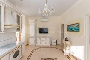 Коттедж 174м², 2-этажный, участок 15 сот.  