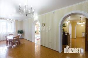 Дом 440м², 2-этажный, участок 10 сот.  