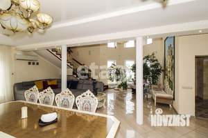 Дом 240м², 2-этажный, участок 9 сот.  