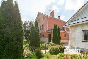 Дом 275м&sup2;, 3-этажный, участок 15 сот.  