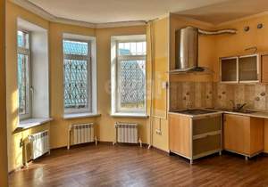 Дом 251м², 3-этажный, участок 547 сот.  