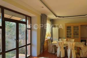 Дом 284м&sup2;, 2-этажный, участок 0 сот.  