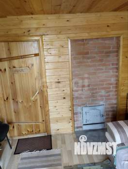 Дом 20м&sup2;, 2-этажный, участок 6 сот.  