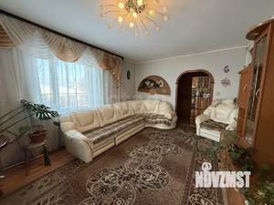 Дом 318м&sup2;, 3-этажный, участок 15 сот.  