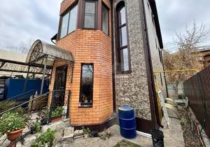 Дом 236м&sup2;, 4-этажный, участок 2 сот.  