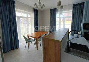 Дом 220м², 2-этажный, участок 0 сот.  