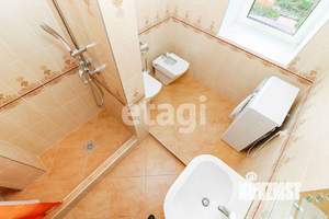 Дом 180м², 3-этажный, участок 10 сот.  