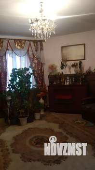 Коттедж 177м², 2-этажный, участок 6 сот.  