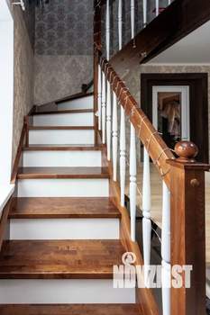 Дом 90м&sup2;, 2-этажный, участок 5 сот.  