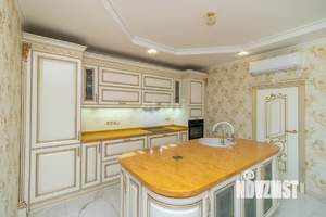 Дом 175м², 2-этажный, участок 10 сот.  