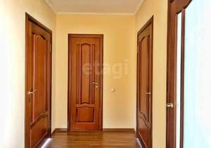 Дом 251м², 3-этажный, участок 547 сот.  