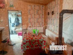 Дом 18м², 2-этажный, участок 10 сот.  