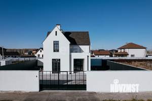 Дом 107м&sup2;, 2-этажный, участок 4 сот.  