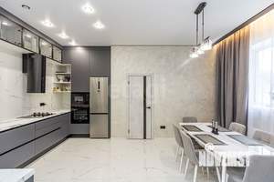 Дом 272м&sup2;, 2-этажный, участок 5 сот.  