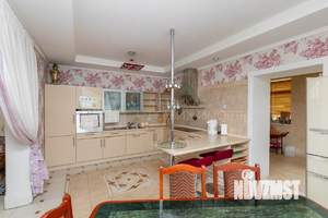 Коттедж 274м², 2-этажный, участок 15 сот.  