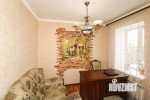 Дом 180м&sup2;, 2-этажный, участок 8 сот.  