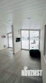 Дом 30м&sup2;, 2-этажный, участок 7 сот.  