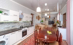 Дом 180м&sup2;, 2-этажный, участок 8 сот.  