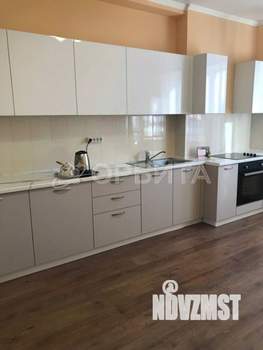 Дом 160м&sup2;, 2-этажный, участок 4 сот.  