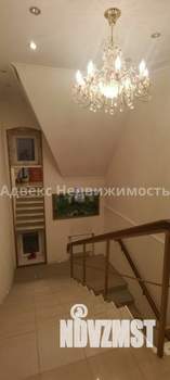 Коттедж 210м², 2-этажный, участок 10 сот.  