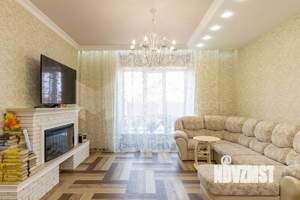 Коттедж 241м², 2-этажный, участок 10 сот.  