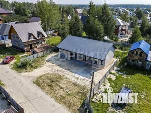 Дом 80м&sup2;, 2-этажный, участок 6 сот.  