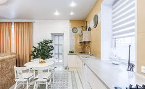 Дом 180м&sup2;, 2-этажный, участок 5 сот.  