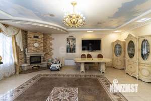 Дом 240м&sup2;, 3-этажный, участок 5 сот.  