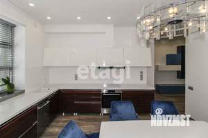 Дом 358м², 3-этажный, участок 5 сот.  