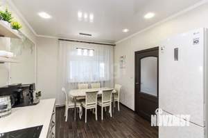 Дом 142м&sup2;, 2-этажный, участок 7 сот.  